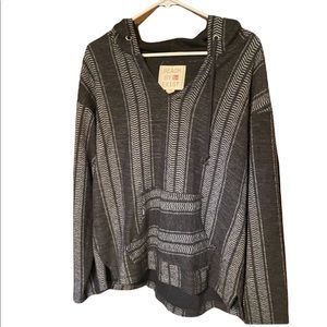 Beach by Exist charcoal Gray pullover